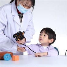 Yumuşak Robotik Eldiven Çocuk